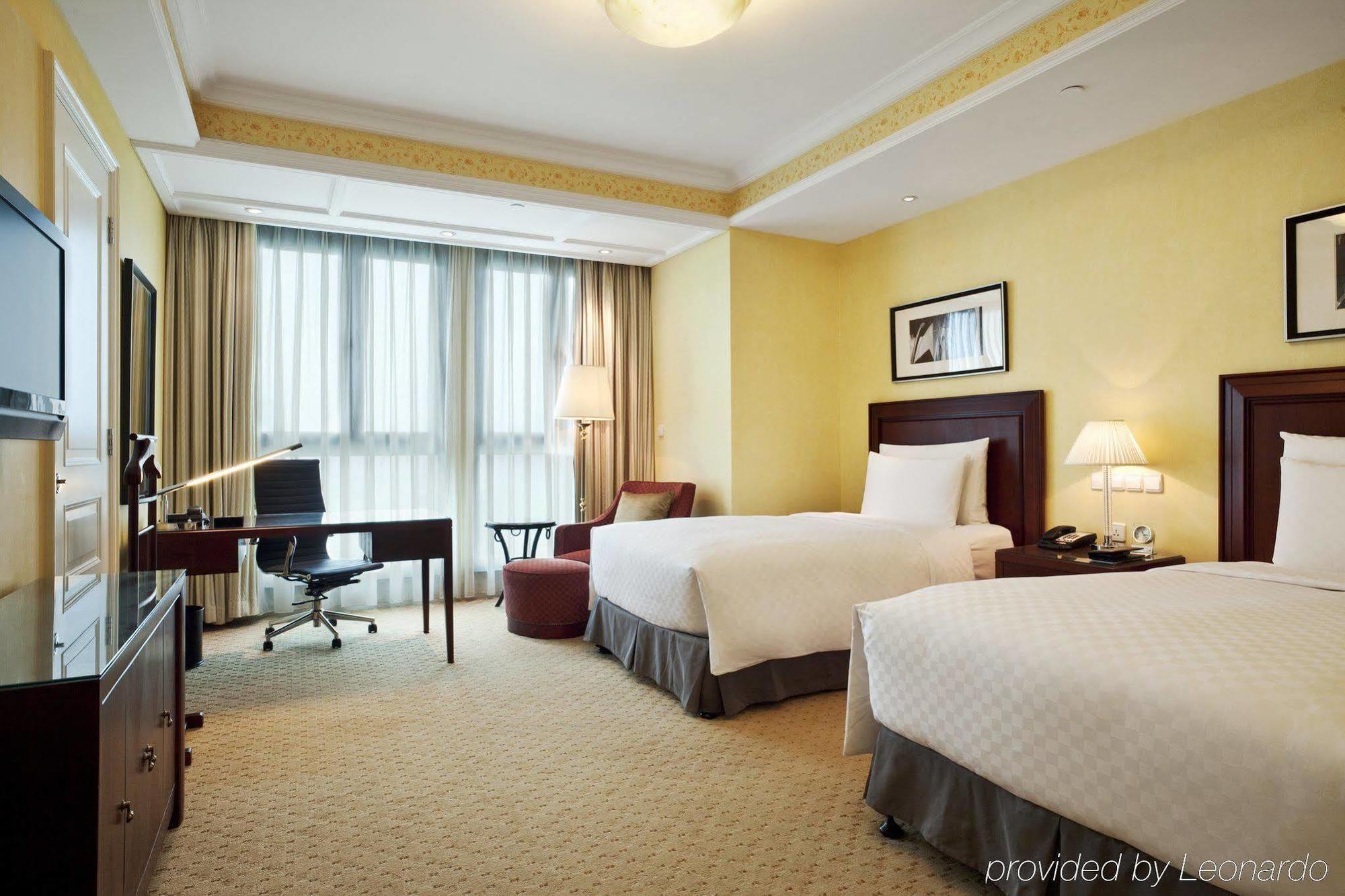 Parkline Century Park Hotel Shanghai Room photo